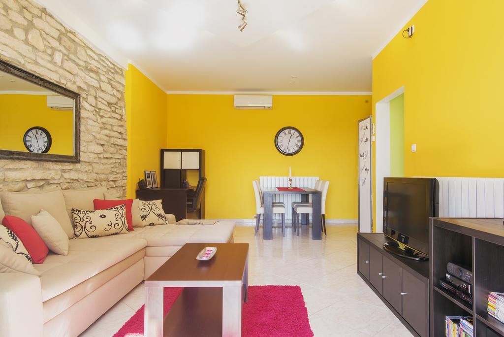 Apartment Living With Nature Pula Exteriér fotografie